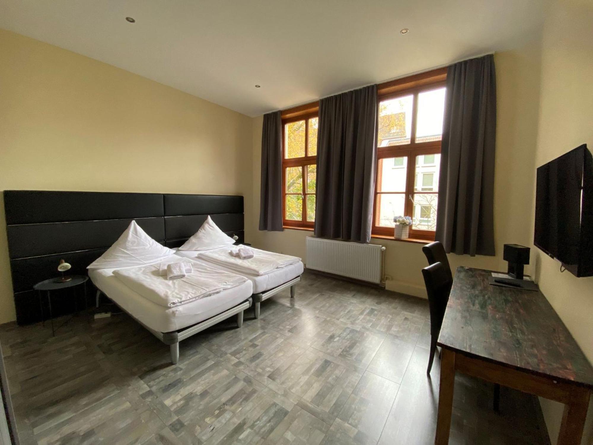 Avalon Bed & Breakfast Themen/- Nichtraucherhotel Hanower Zewnętrze zdjęcie