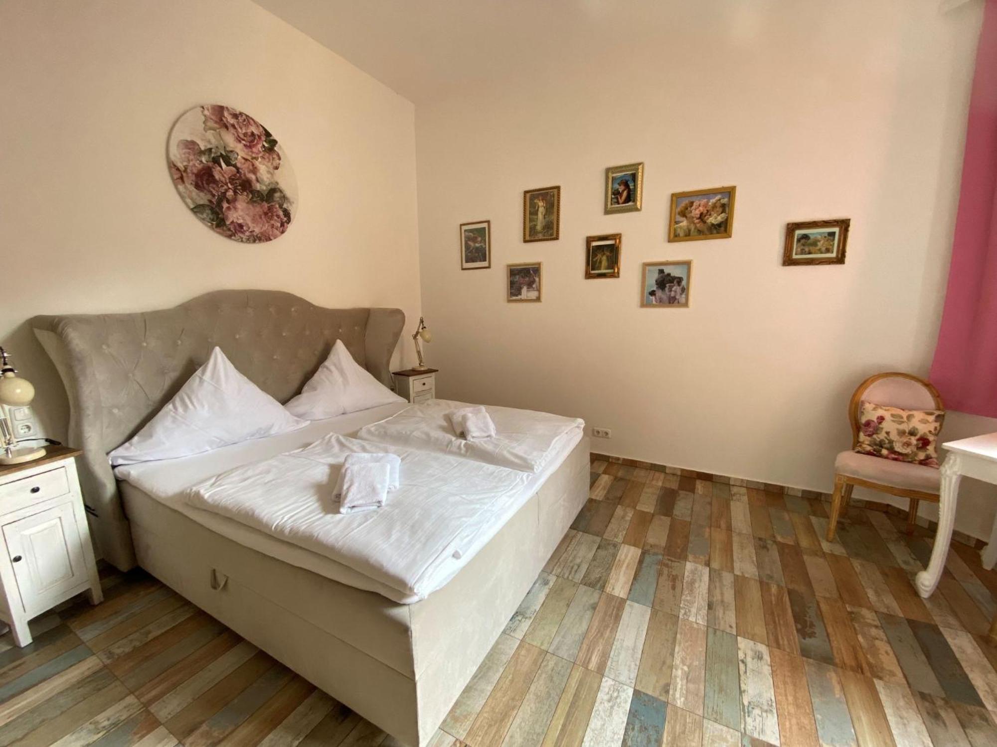 Avalon Bed & Breakfast Themen/- Nichtraucherhotel Hanower Zewnętrze zdjęcie